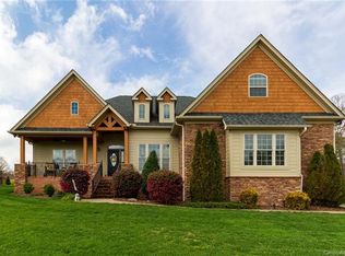 105 Long Meadows Dr, Kings Mountain, NC 28086