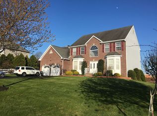 23 Oak Tavern Cir, Branchburg, NJ 08876