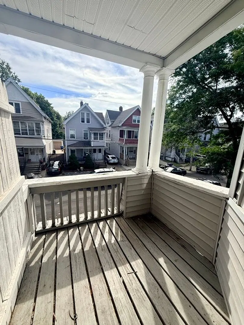 Greenwood 128 — Photo 4