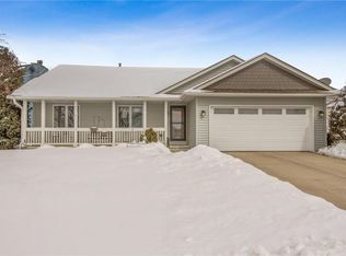 2310 E Glenwood Dr, Des Moines, IA 50320