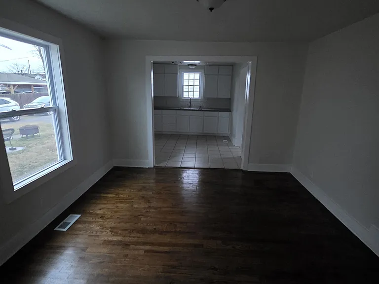 6200 California Ave — Photo 4
