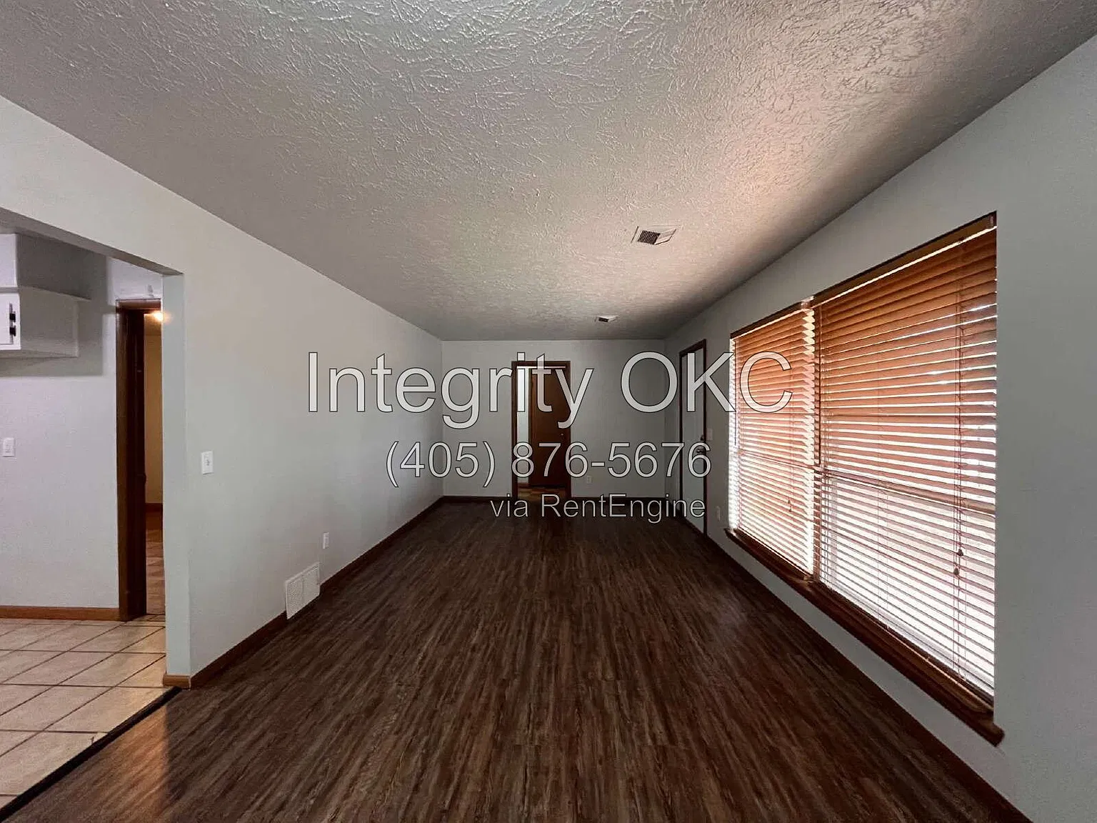 3 bed, 1.5 bath, 1071 sqft, $1,180 — Photo 4