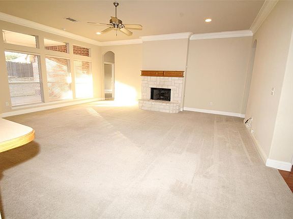 5th image of 8501 Layna Ct