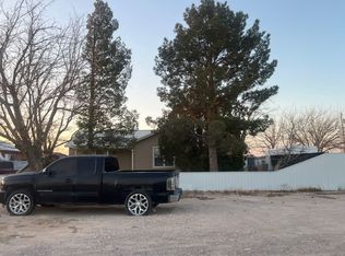 817 Hendricks St, Kermit, TX 79745