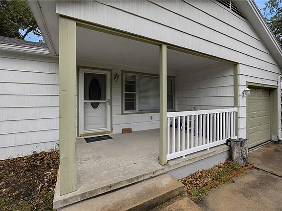 4th image of 1223 N 4th St