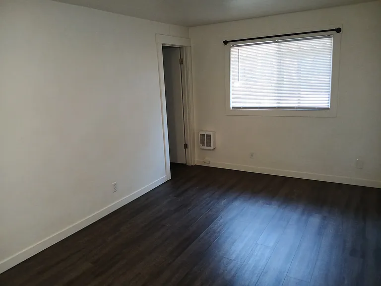 1819 W 6th Ave #1819 — Photo 12