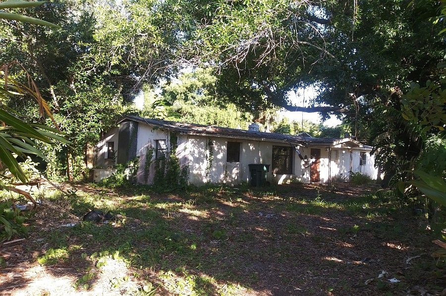 1st image of 1130 Green Ave