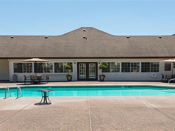 Sundial Apartments ; Swimming Pool