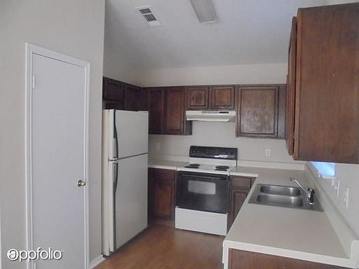 3rd image of 2606 Lain Dr