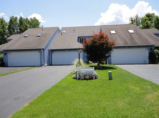 20 Carrie Ct, Niskayuna, NY 12309