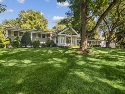 1011 Blackburn Dr, Inverness, IL, 60067