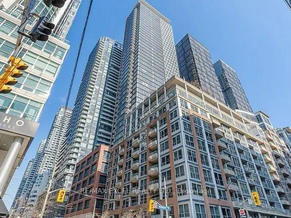 55 Mercer St #2809, Toronto, ON M5V 1H2