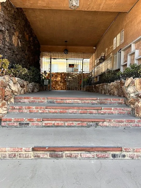 1 bed, 850 sqft, $1,850 — Photo 2