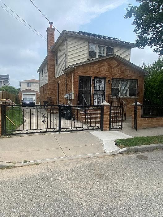 1st image of 178-45 146 Terrace