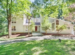 6 Saddle Hill Rd, Far Hills, NJ 07931