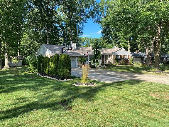 5th image of 360 Sleepy Hollow Dr