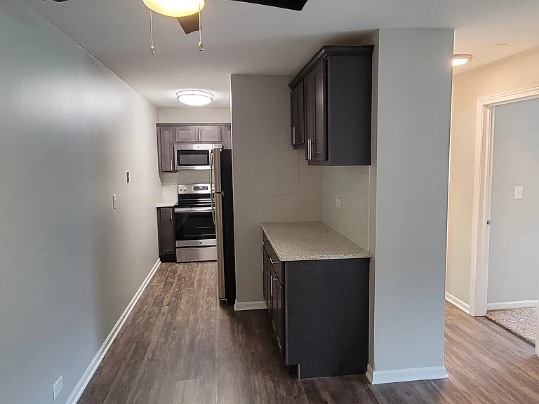Lisle Station Apartments — Photo 54