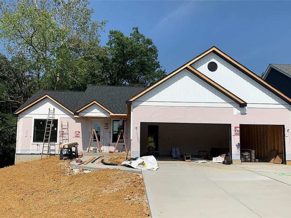 1st image of 101 Wildflower Ln