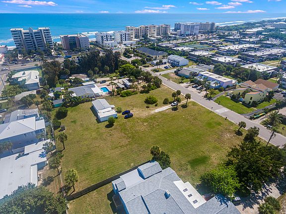 4th image of 116 Coral Way E