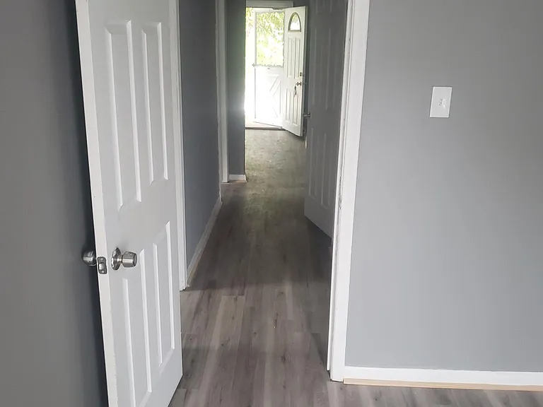 1820 E Hayes Ave — Photo 5