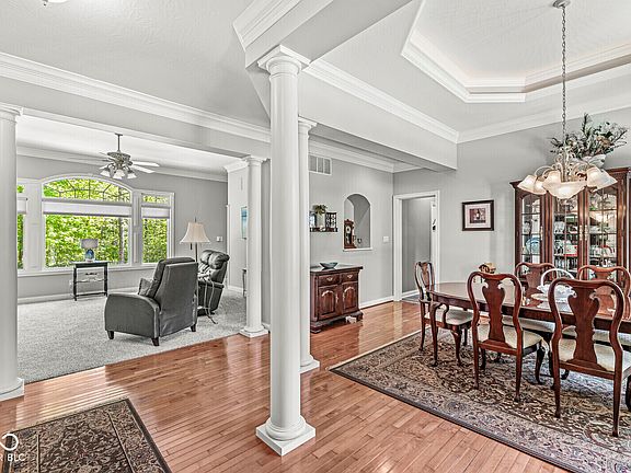 4th image of 7421 Meadow Violet Ct