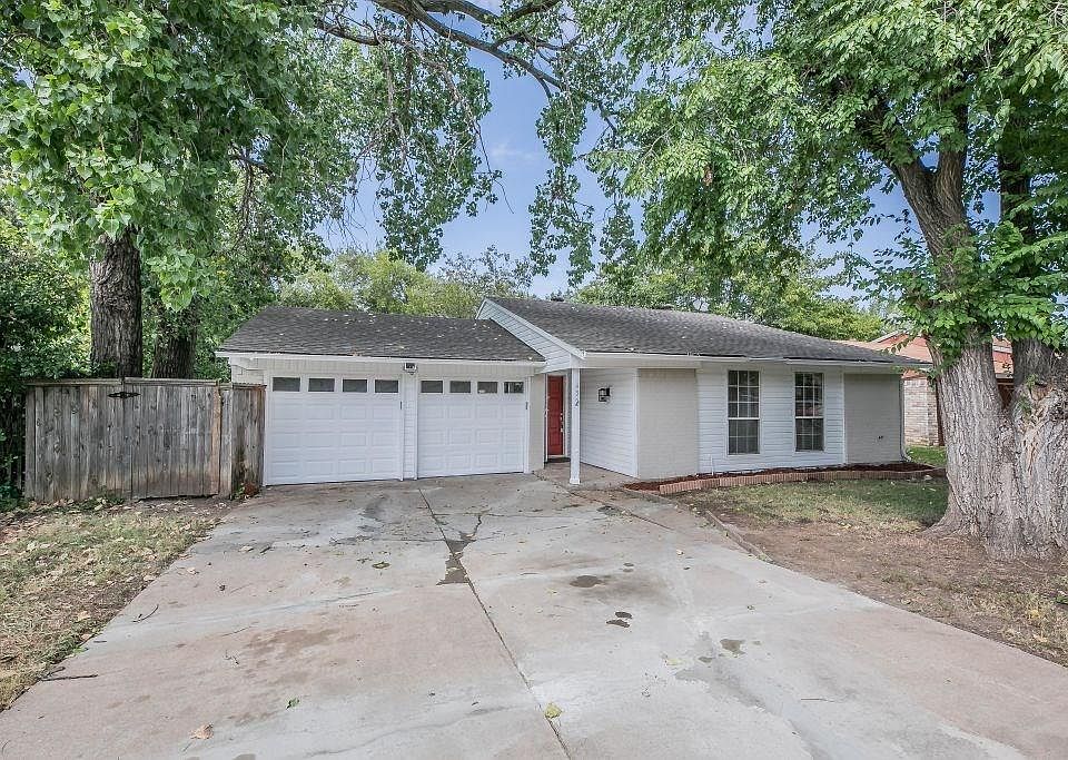 1st image of 435 Stonehenge Dr