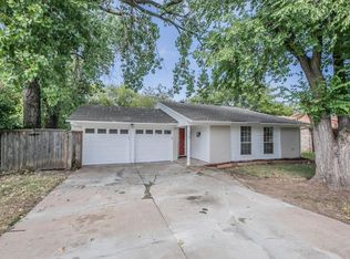 435 Stonehenge Dr, Arlington, TX 76014