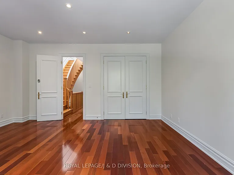 8 Huntley St — Photo 27