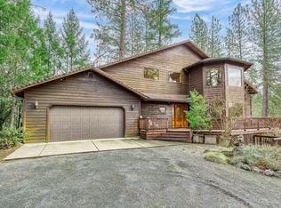 6002 Azalea Dr, Grants Pass, OR 97526