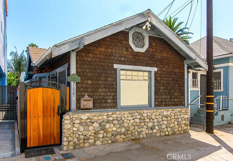 708 E Alta Way — Photo 1