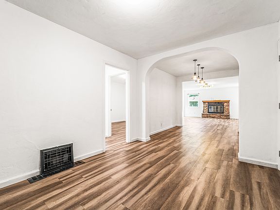3rd image of 560 Russell St