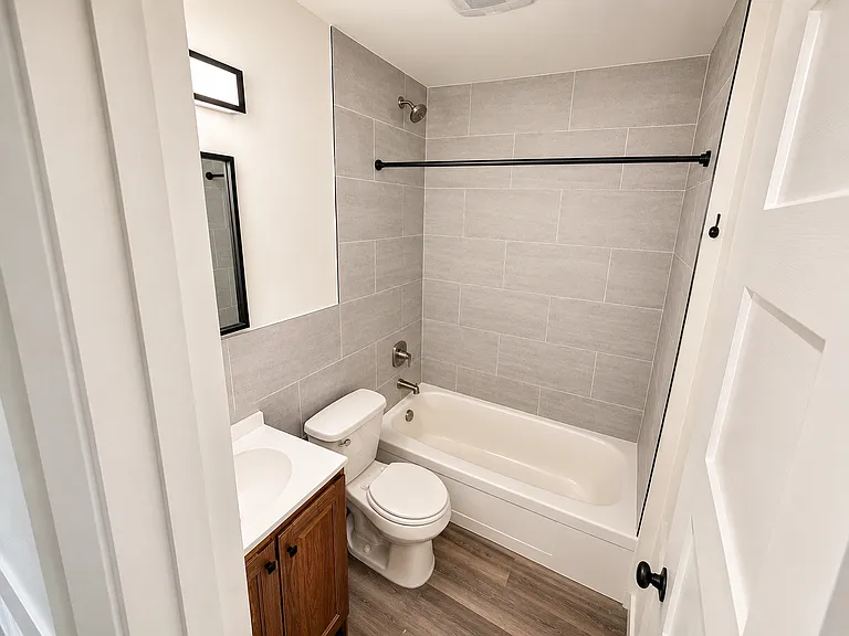 525 S Main St — Photo 41