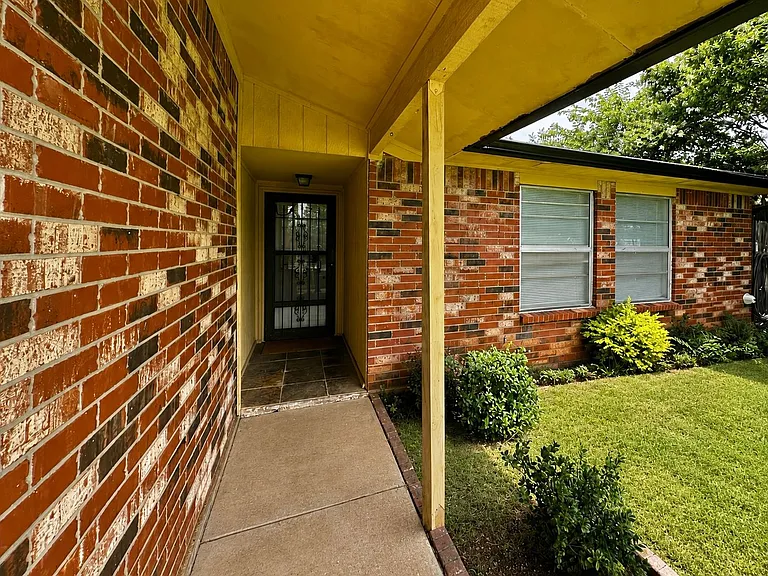 6509 SW Oak Cliff Ave — Photo 3