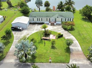 1041 Peaceful Ln, Moore Haven, FL 33471