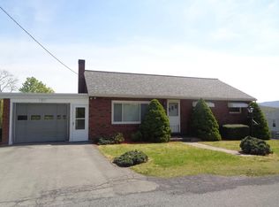21 S Locke Ave, Yeagertown, PA 17099