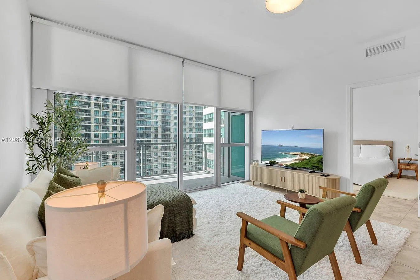 Four Midtown Miami Condo — Photo 1