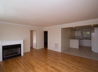 57 Kaye Vue Dr APT D, New Haven, CT 06514