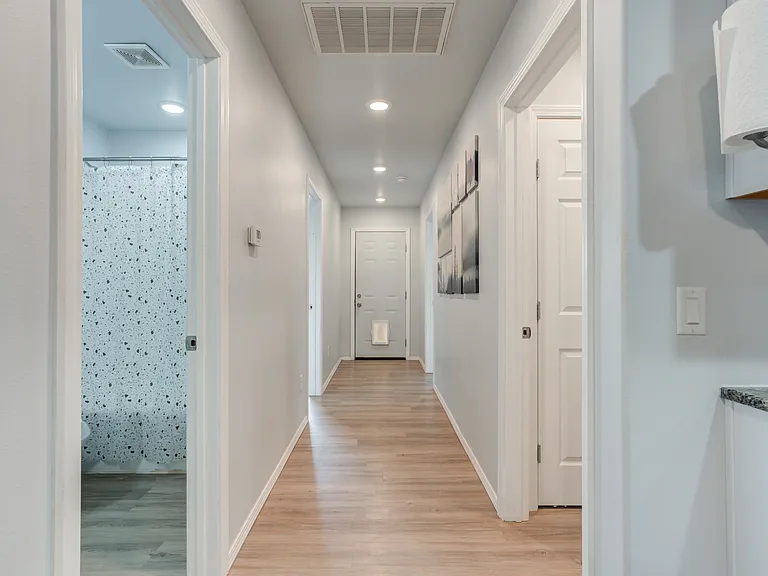 5501 Jarvis St #A — Photo 22