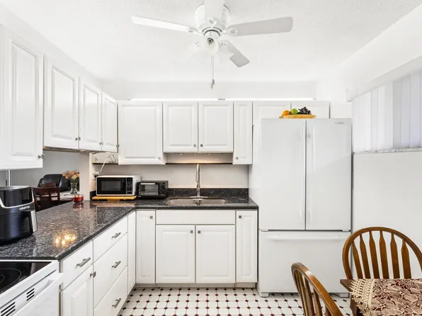 2682 S Garden Dr #309, Lake Worth, FL 33461