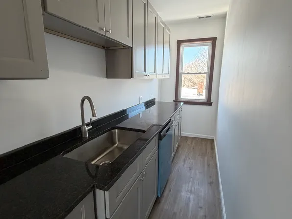 542 Grafton St Unit 2, Worcester, MA 01604