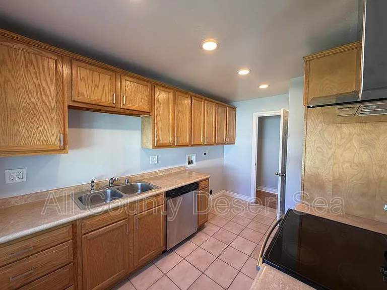 19432 Cindy Ln — Photo 9
