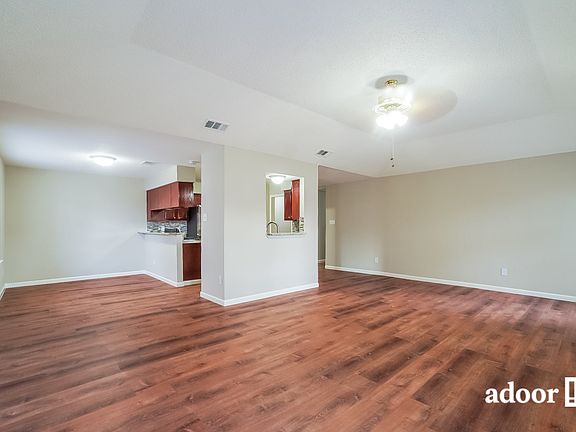 4th image of 1214 Park Ln
