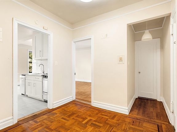 3rd image of 515 Avenue I APT 2A