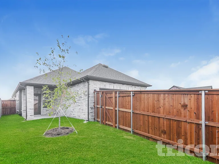 2580 Dulaney Dr — Photo 14