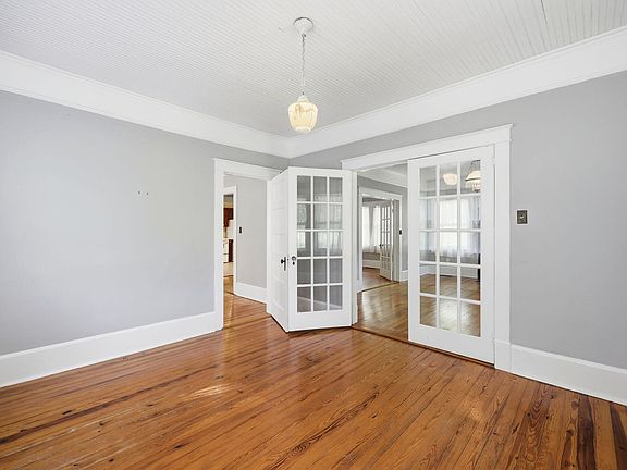 30th image of 439 Lake View Rd