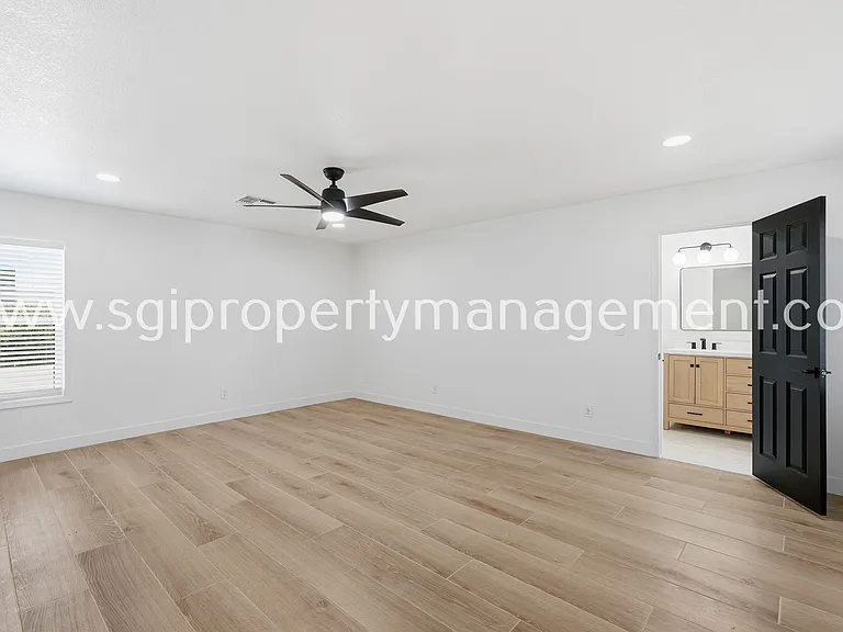 5040 E Columbine Dr — Photo 23