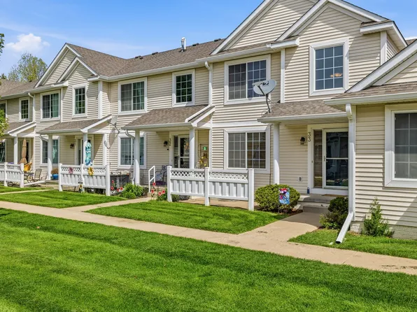 1720 94th St Unit 33, West Des Moines, IA 50266