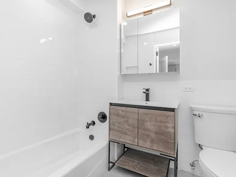 36-10 31st St #6B — Photo 8