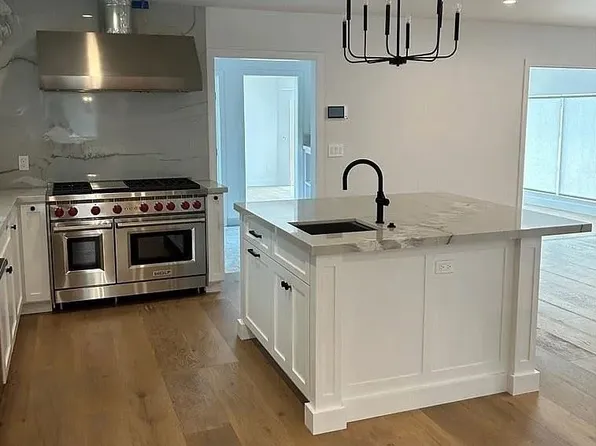 9505 Raviller Dr, Downey, CA 90240