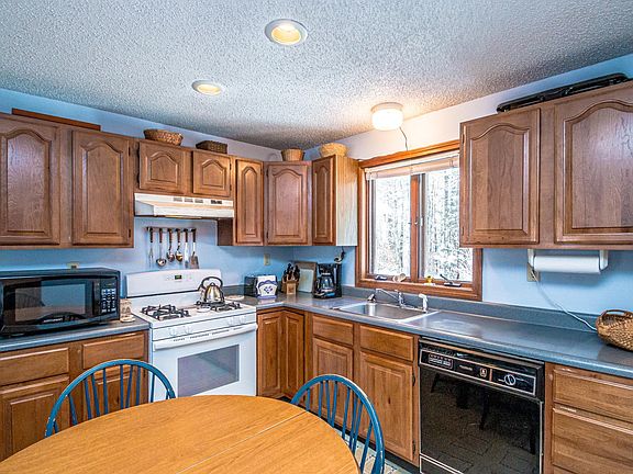 3rd image of 595 Stark Road